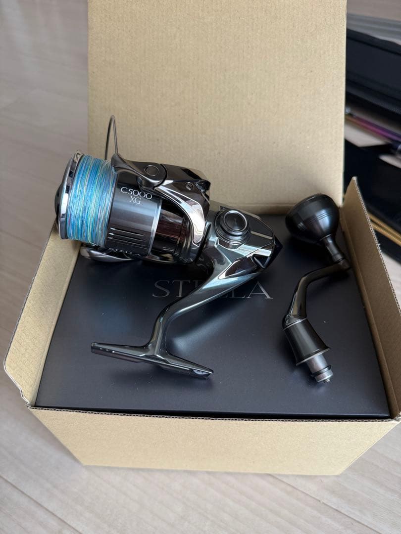 22ステラ　C5000XG スピニングリール　美品　即日発送