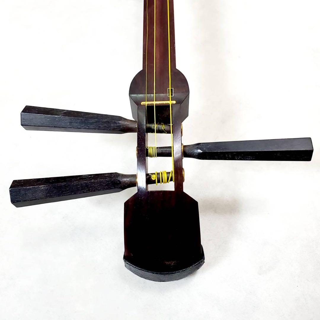 ジャンク 津軽三味線 東さわり 丸打胴 犬皮 中棹 紫檀 三つ折り ハードケース