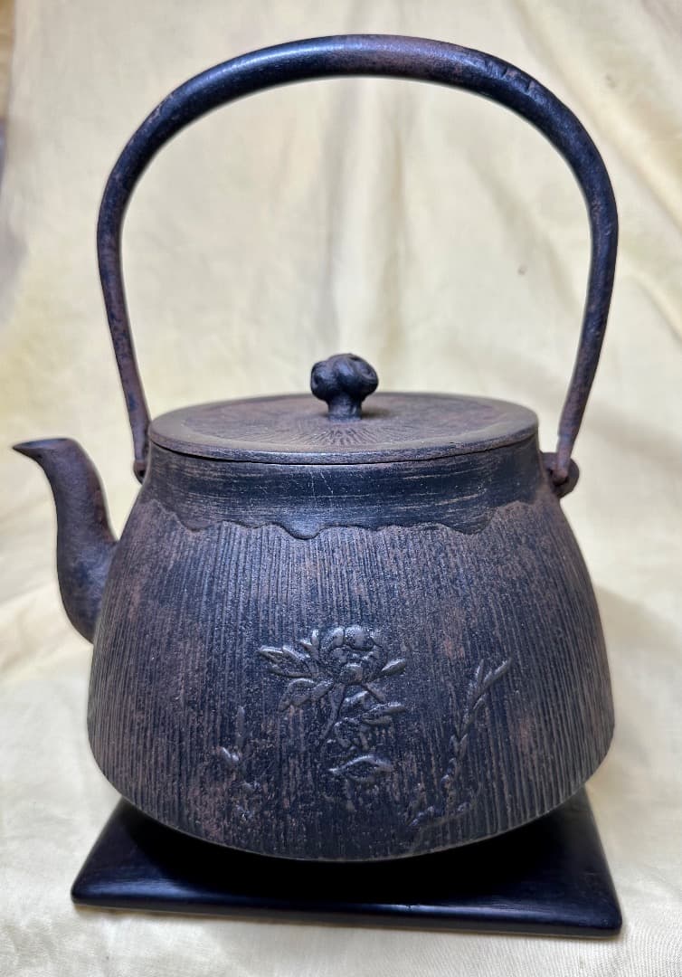 山形長文堂・鉄瓶