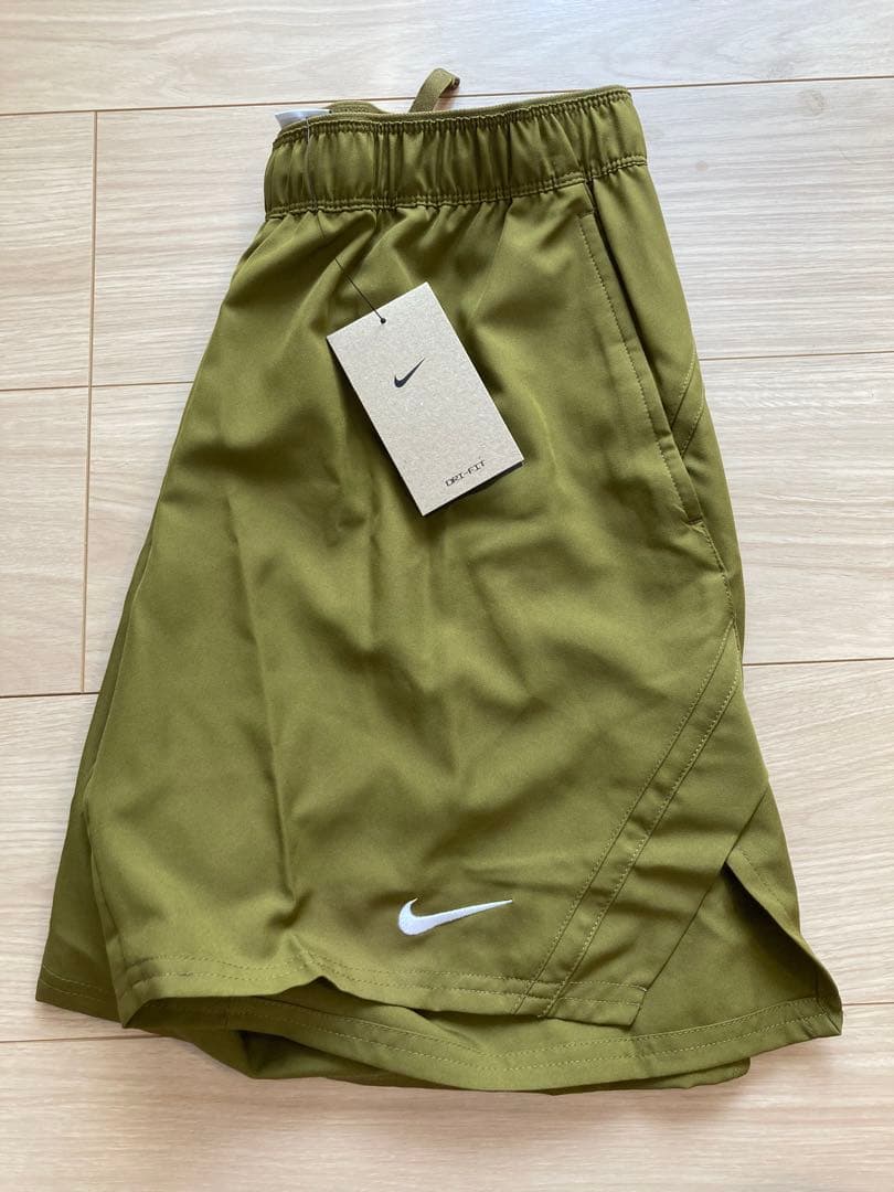 Nike オリーブグリーン ショートパンツSサイズ　テニスウェア
