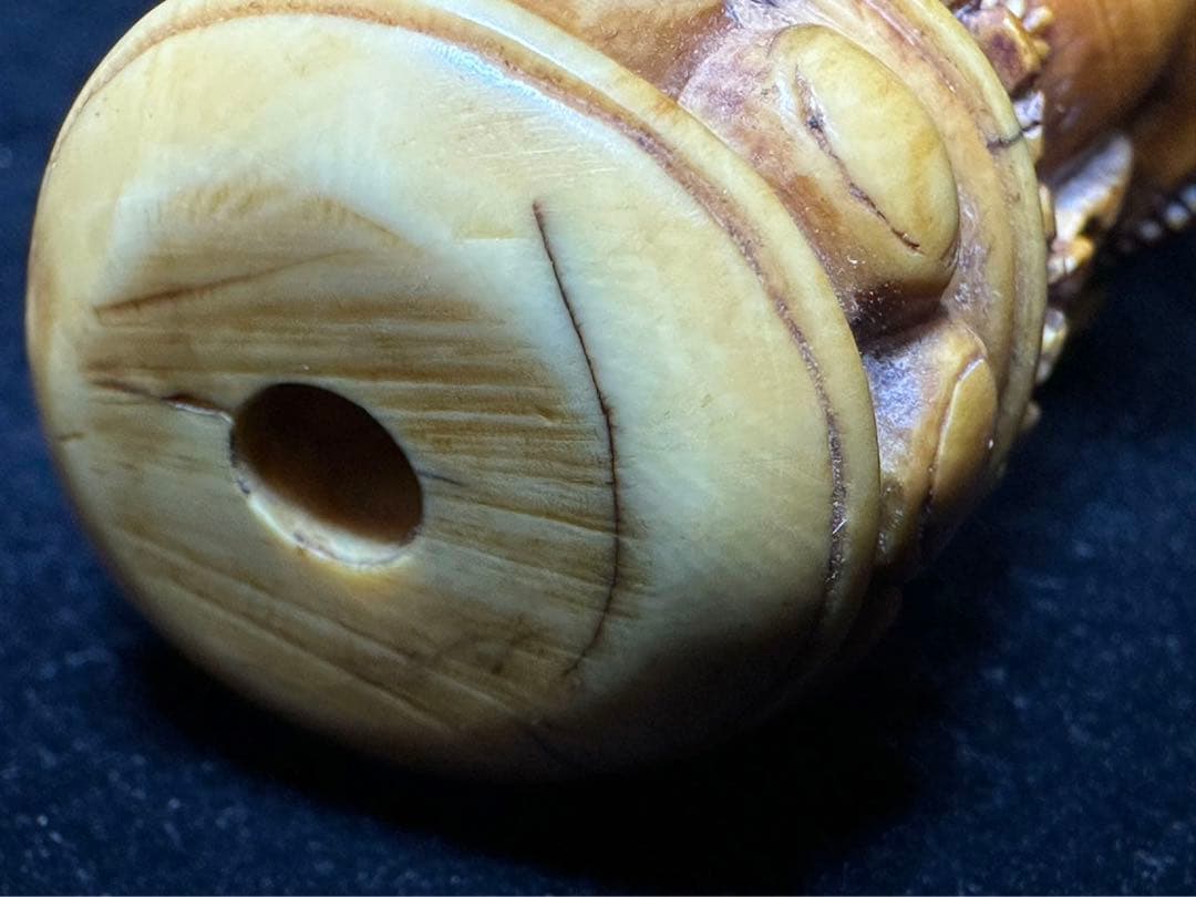 極上　置物　根付　神様　天然素材　彫刻 　細密細工　骨董　アンティーク