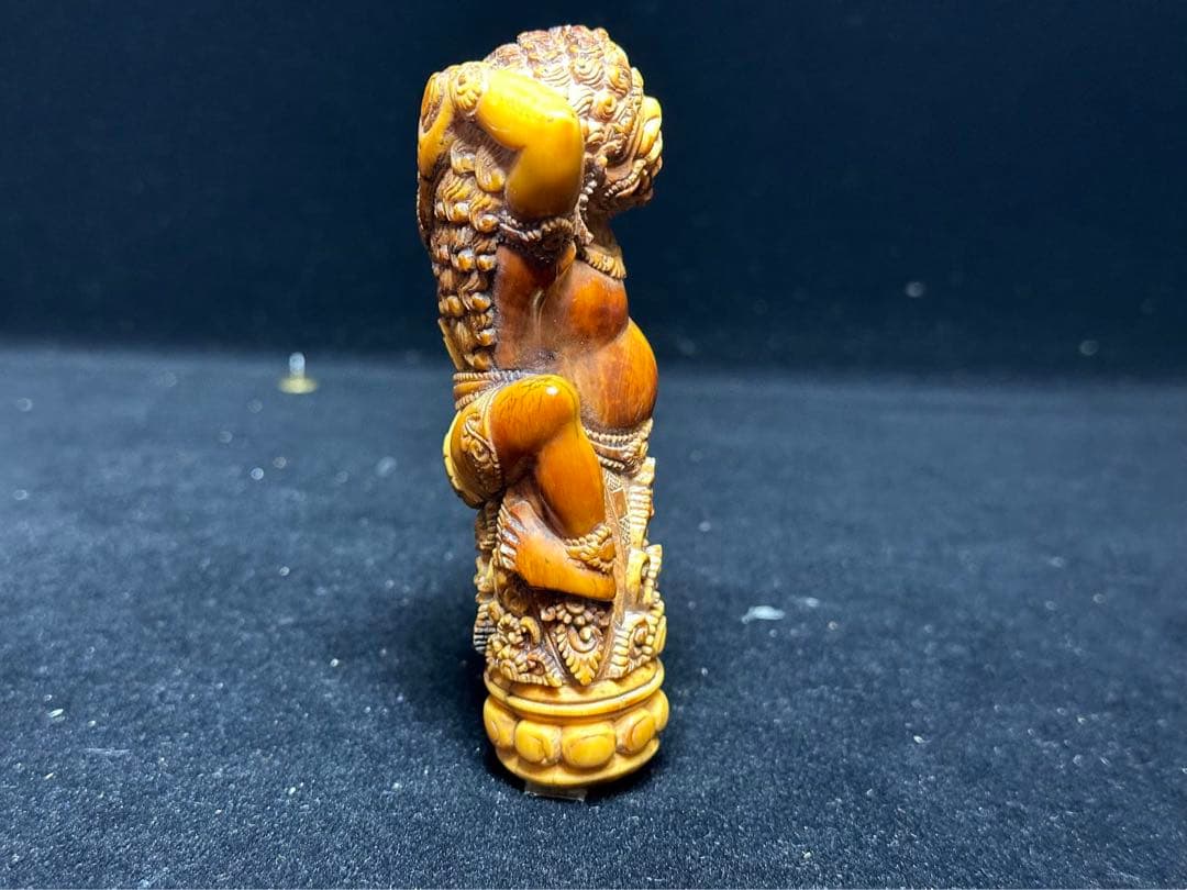 極上　置物　根付　神様　天然素材　彫刻 　細密細工　骨董　アンティーク