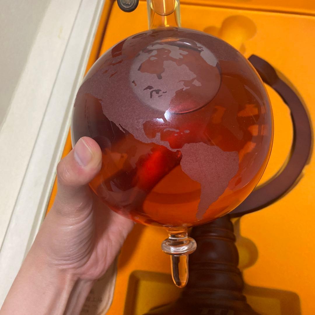 台湾ウイスキー　地球儀　デザインボトル