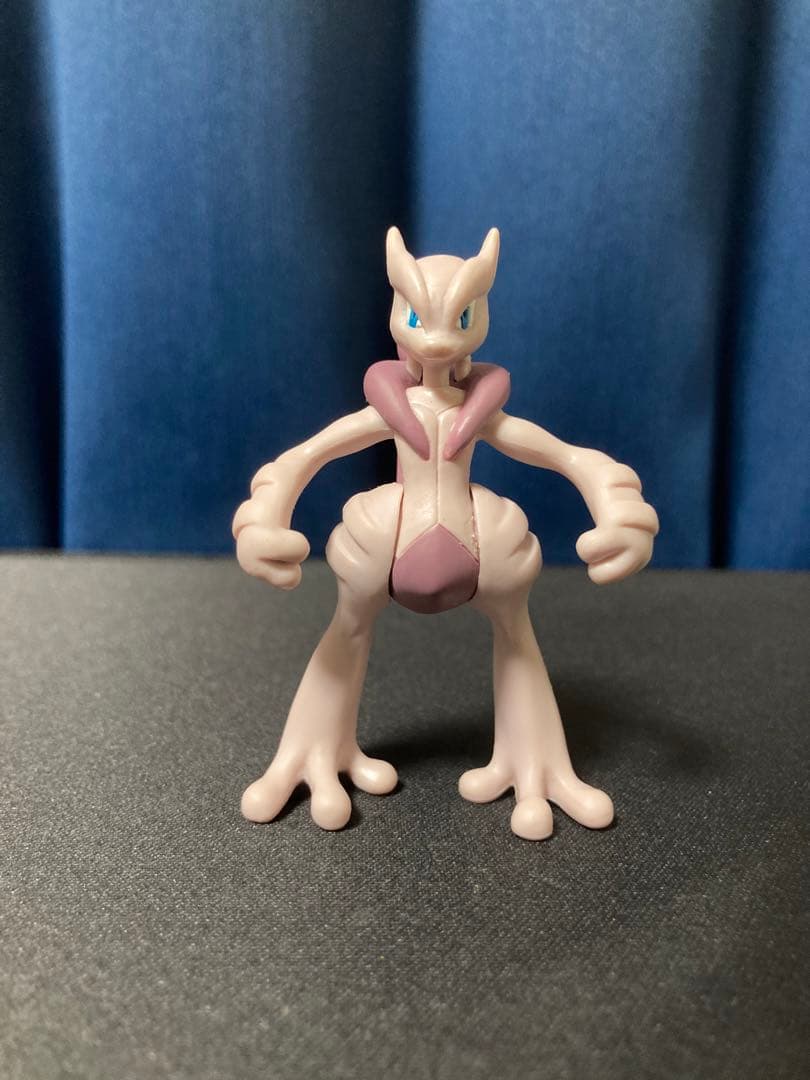 ミュウツー フィギュア 薄紫色