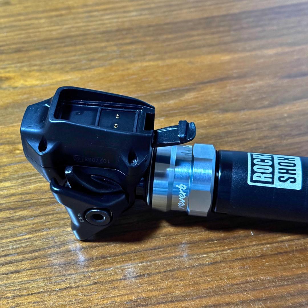 RockShox Reverb AXS ドロッパーシートポスト 125 mm