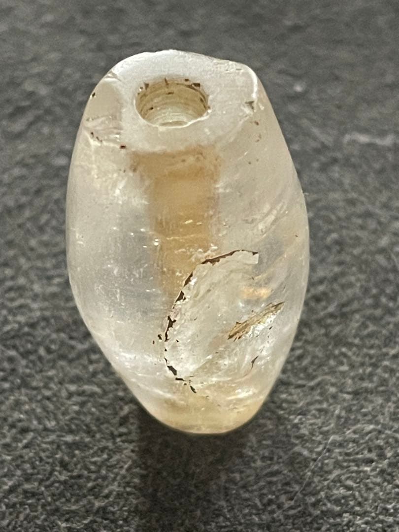 古墳時代　水晶棗玉（なつめたま）