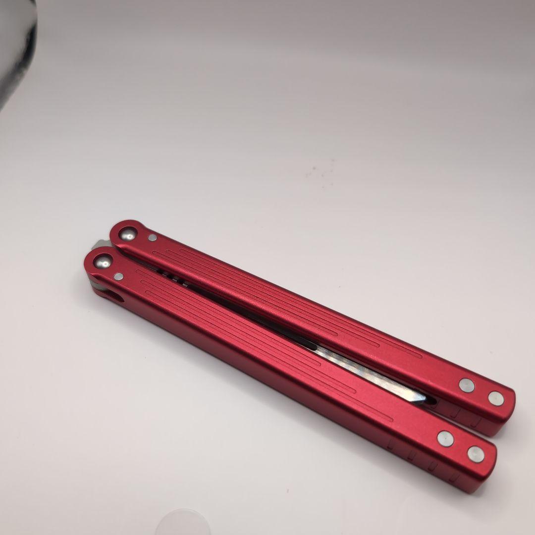 svix zephyr v4.5　バタフライナイフ　トレーナー