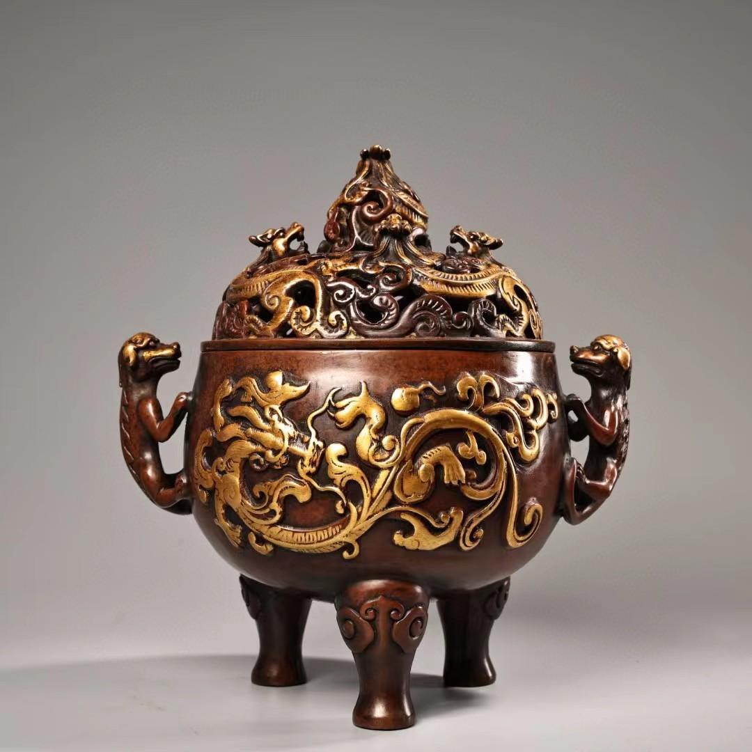 中国古美術・旧藏純銅製の高浮彫り彫刻と鎏金・紫銅製香炉・仏具・案頭・置物・文房具