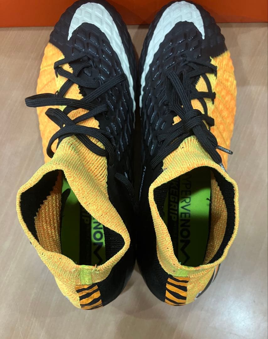 NIKE ハイパーヴェノム ファントム 3 DF FG 26㎝