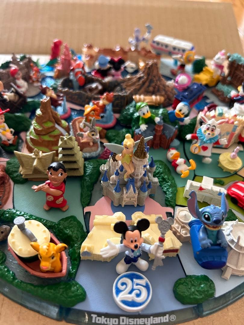非売品　東京ディズニーリゾート25周年記念 ジオラマフィギュア