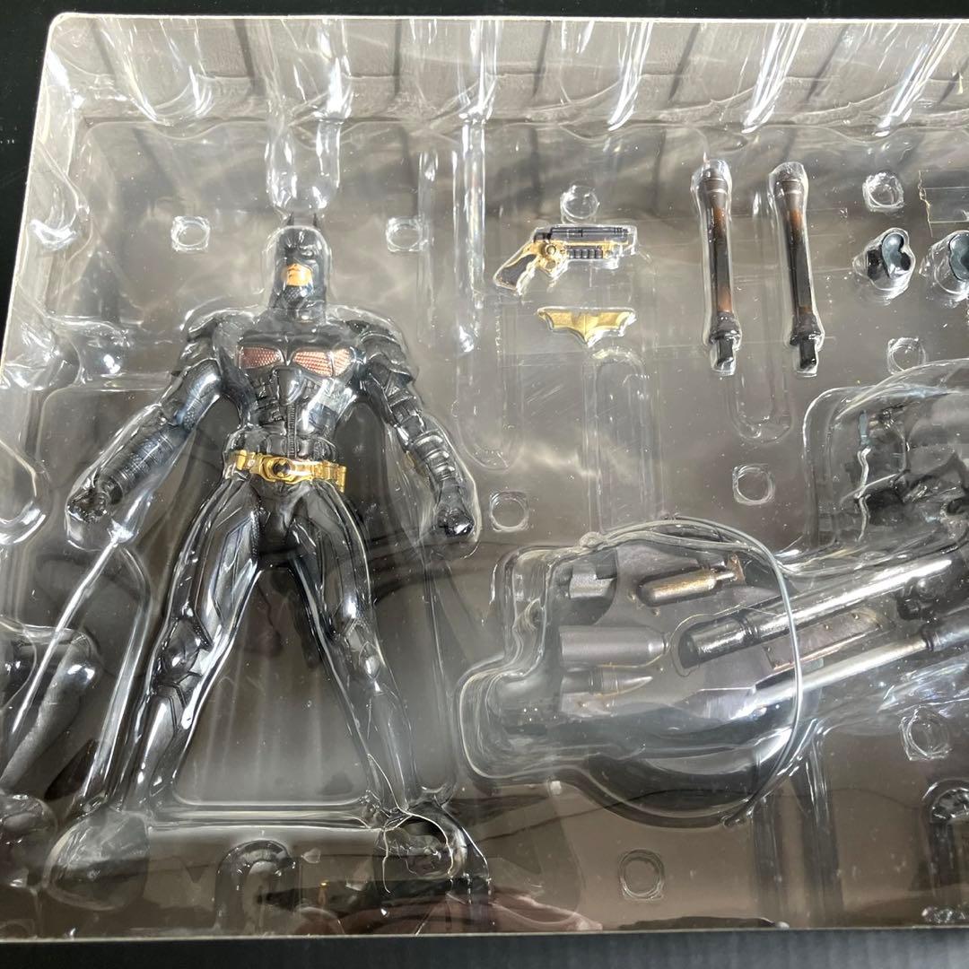 【新品】 バンダイ BATMAN&BAT-POD フィギュア 桂正和✕竹谷隆之