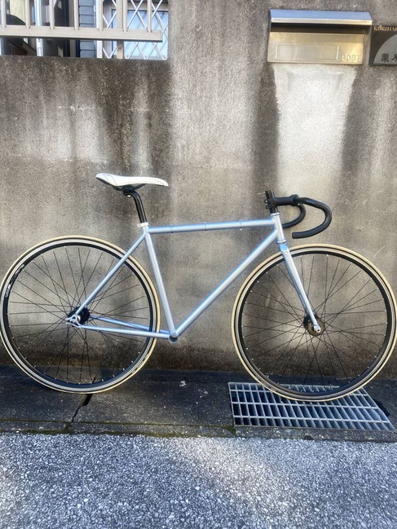 Bomber Pro ピストフレーム　ブレーキ穴あり