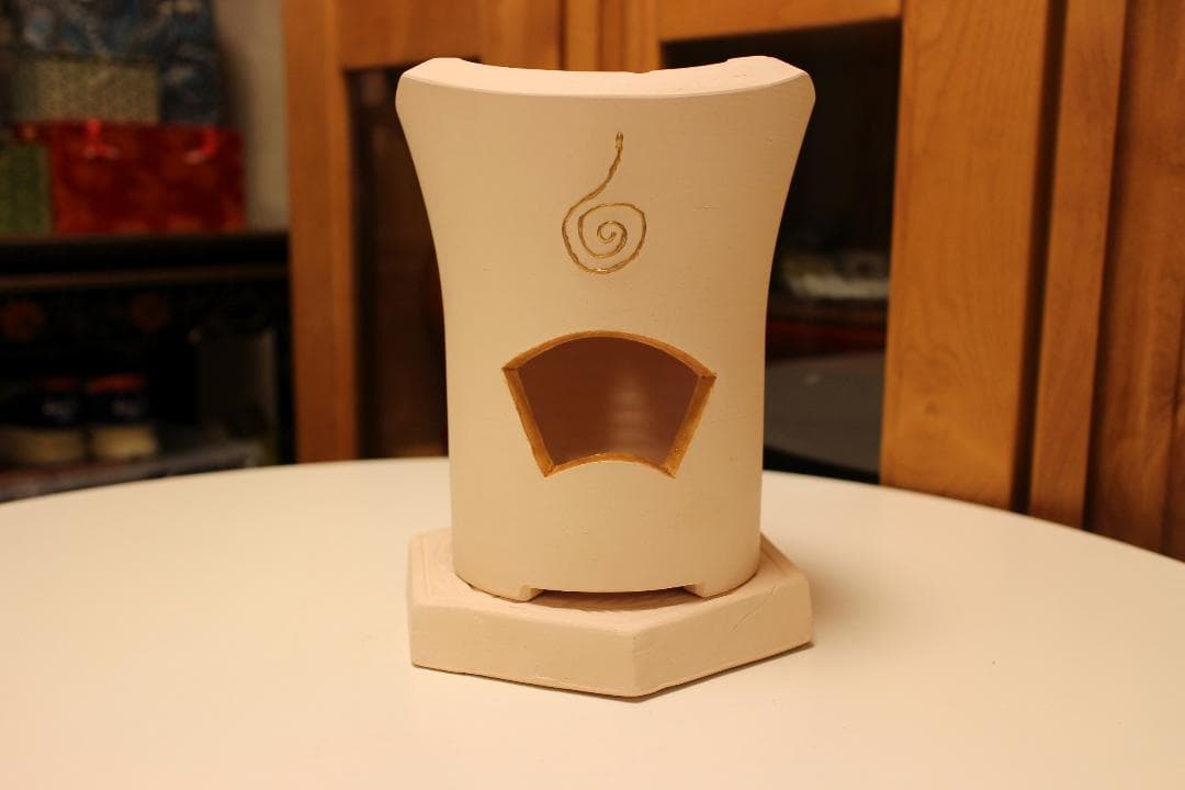 白泥　涼炉　 六角形ベース付き