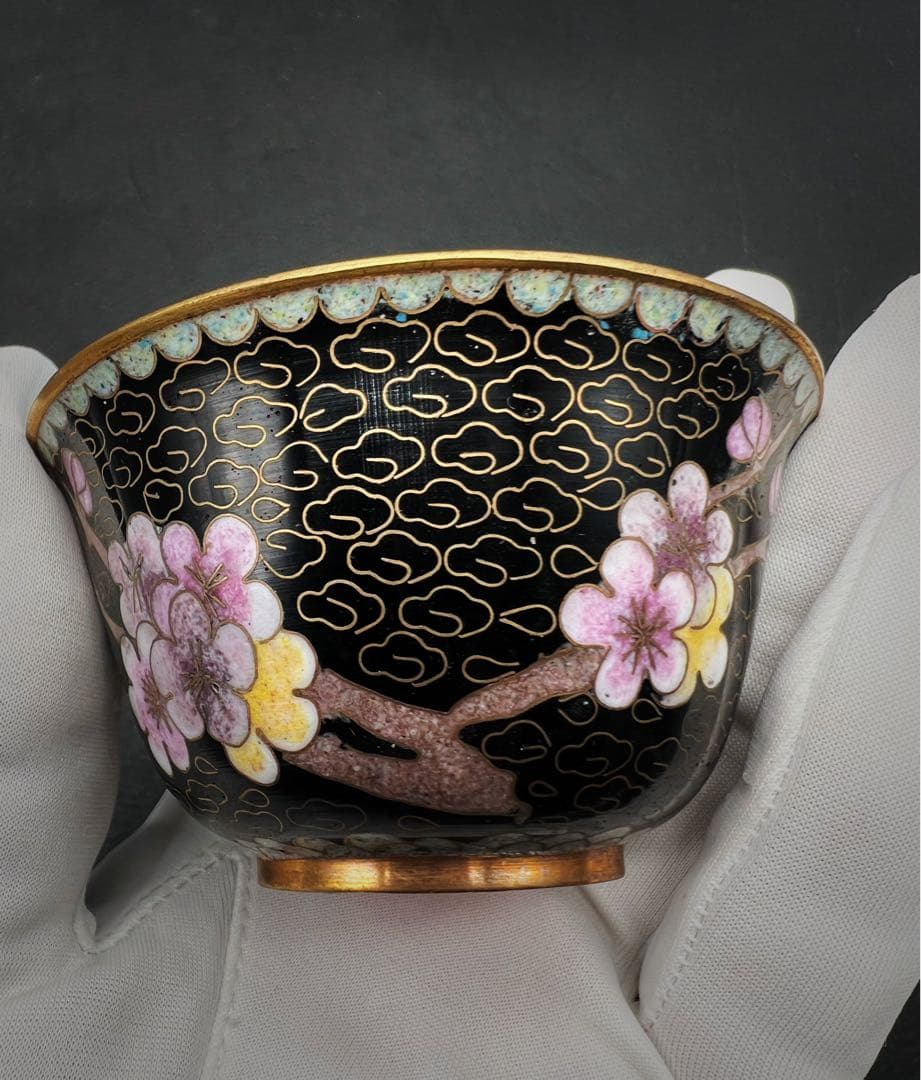 希少品 中國美術 古玩 景泰藍 京法 七宝焼梅紋樣茶碗 台座付き 茶道具