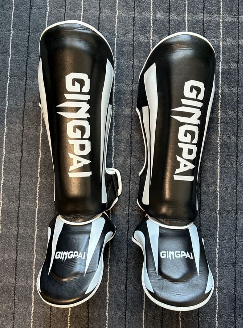 キックレガース　プロテクター　キックボクシング　ムエタイ　格闘技　Lサイズ