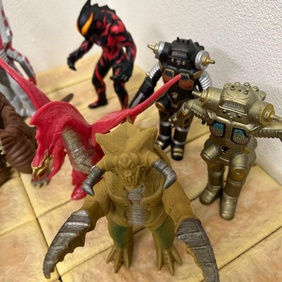 ウルトラマン　怪獣フィギュア 15体セット