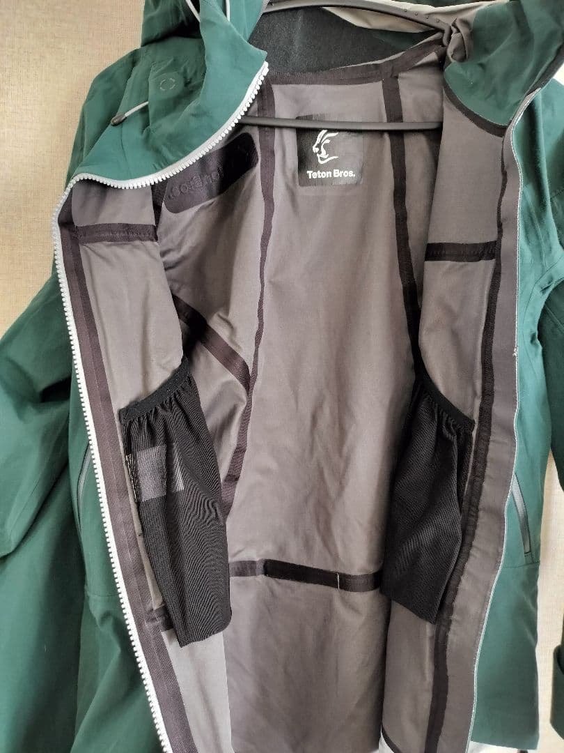 値下げしました【レディース上下セットセット】Lサイズteton bros ウエア