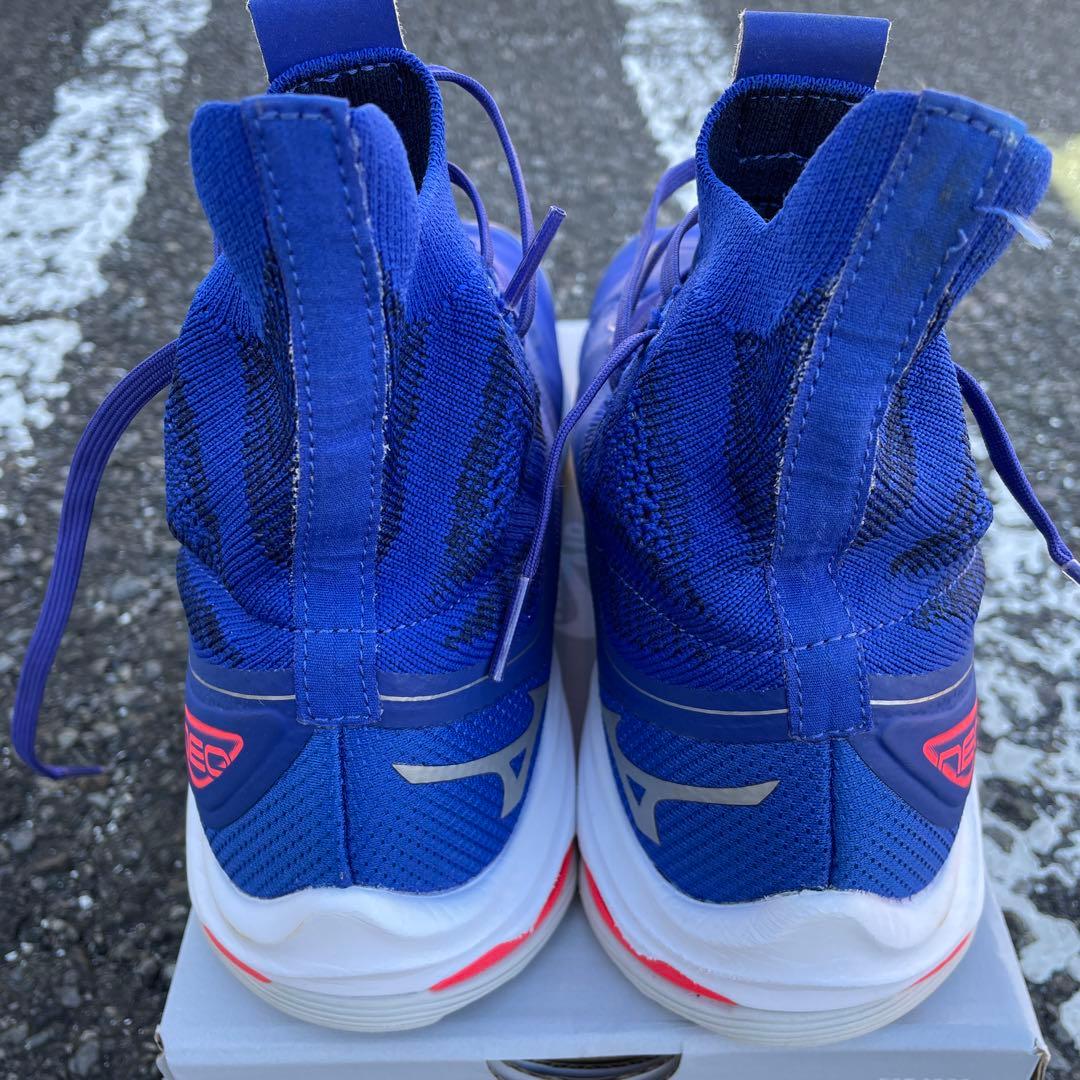 バレボールシューズ26.5 ミズノ　ウエーブライトニングNEO