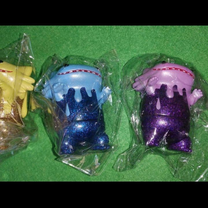 VAG　ガチャ　ソフビ　sofvi　バイロンベイビー　One up　デザイン