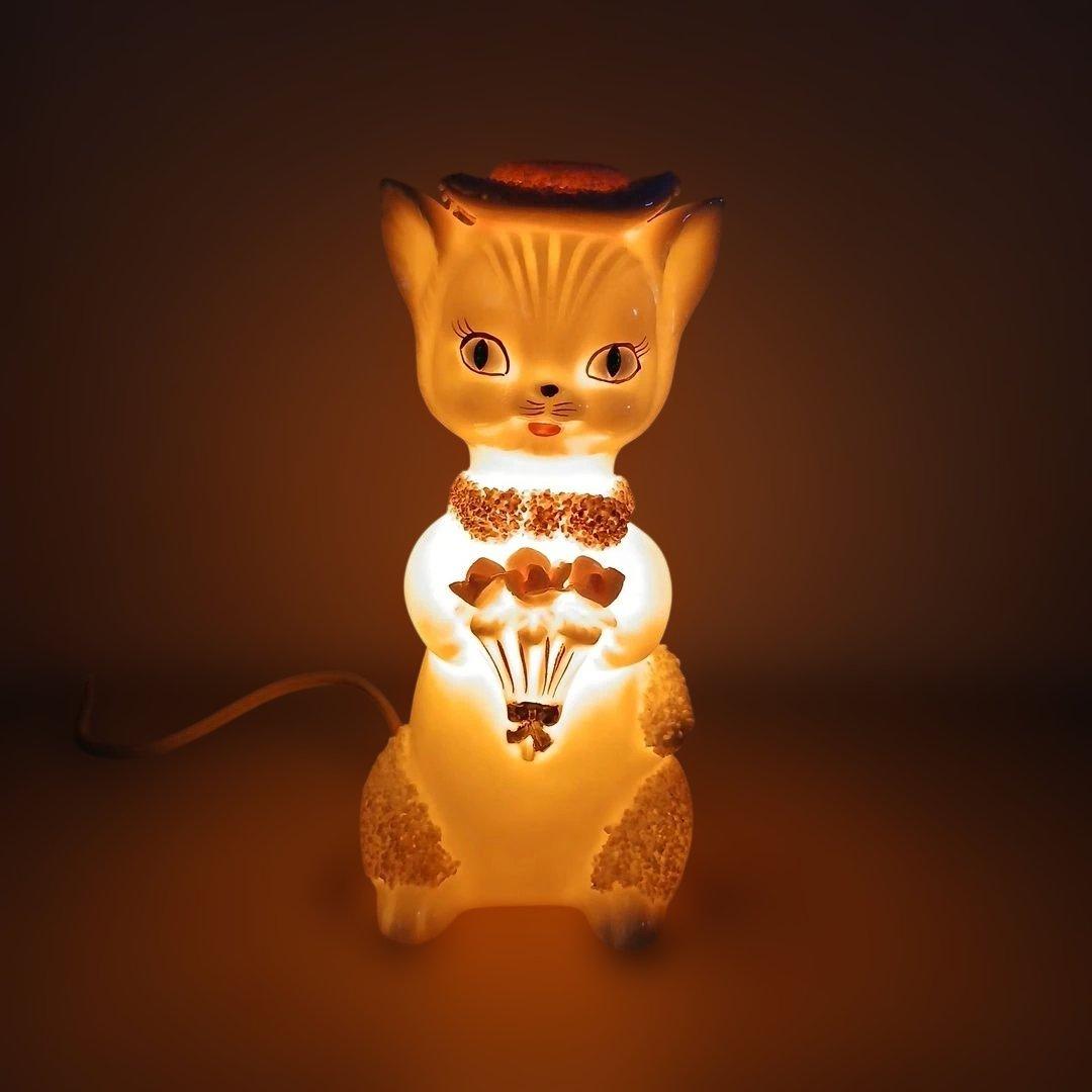 ヴィンテージ　オシャレネコちゃん　陶器ランプ　　照明