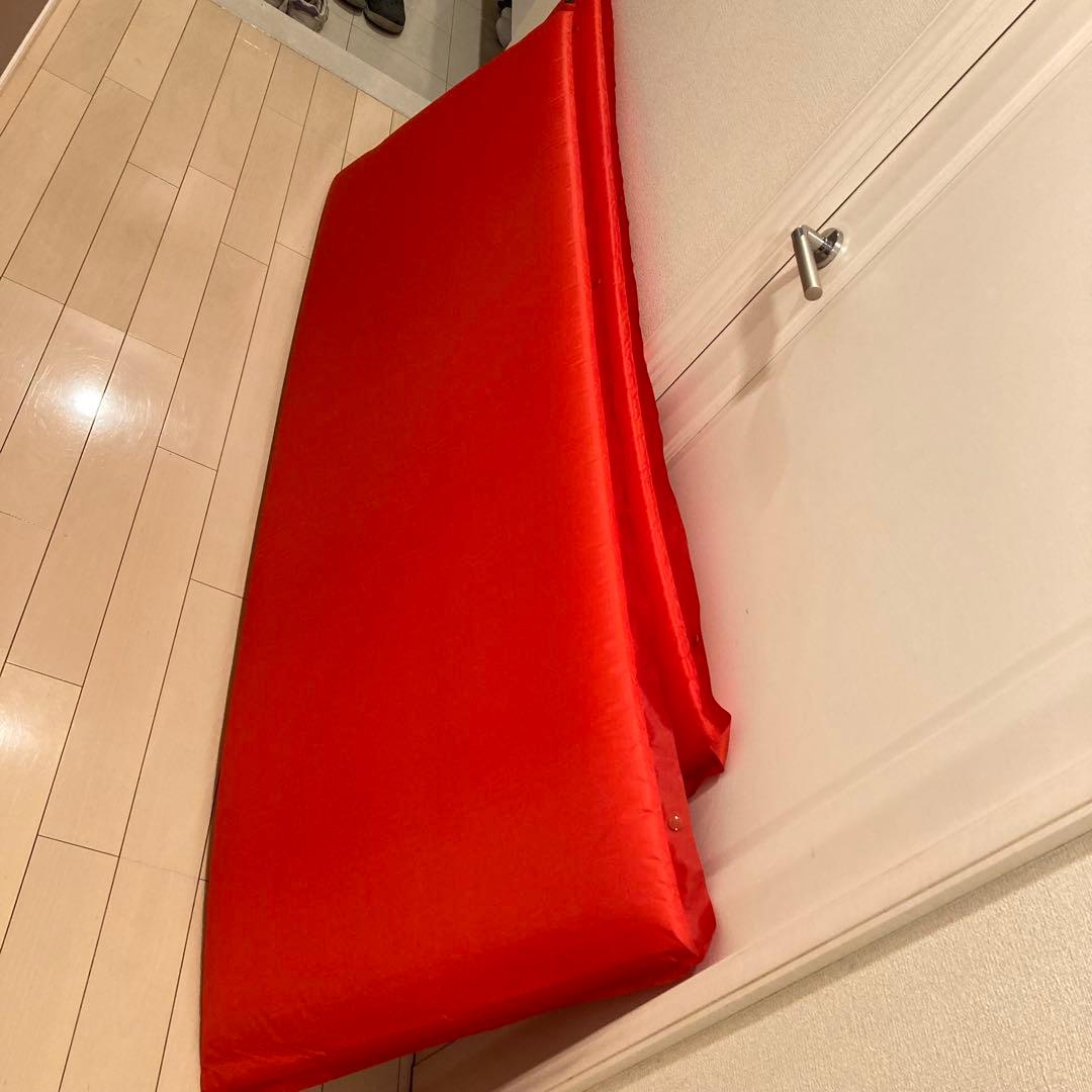 未使用　直営店限定　コールマン　インフレーターマットダブル 赤