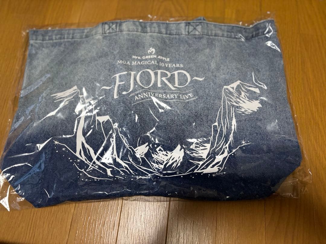 り*ん様 即日発送　新品未使用品　未開封 ミセス　FJORD デニムバッグ 花火