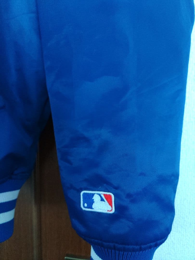 4月15日限定特価！ロサンゼルス・ドジャーススタジャン