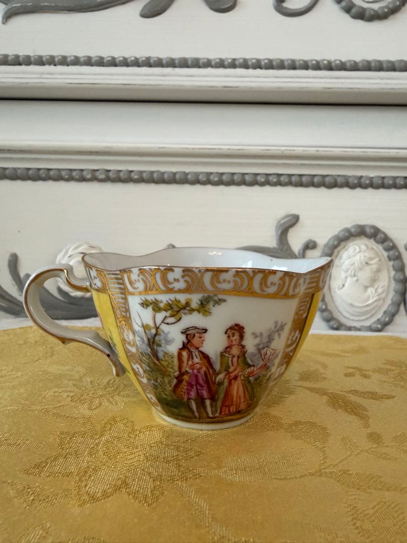 【希少】ドレスデン カール・ティーメ　 カップ＆ソーサー恋人図 イエロー 手描き