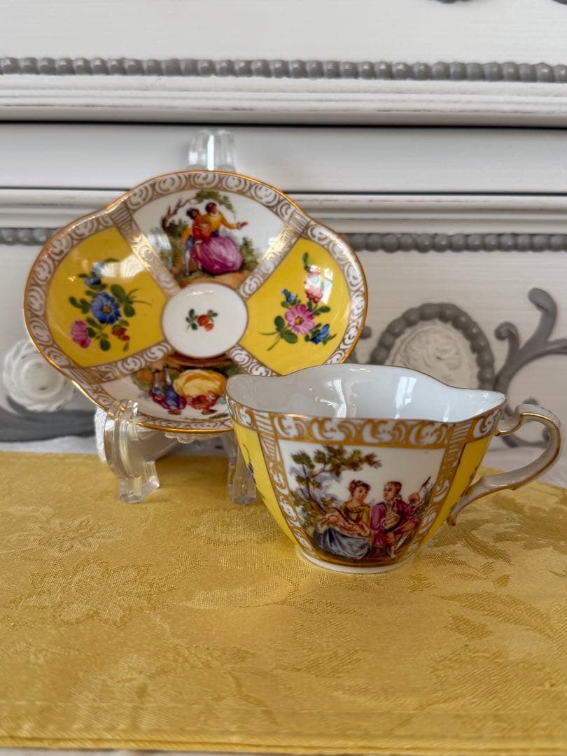 【希少】ドレスデン カール・ティーメ　 カップ＆ソーサー恋人図 イエロー 手描き