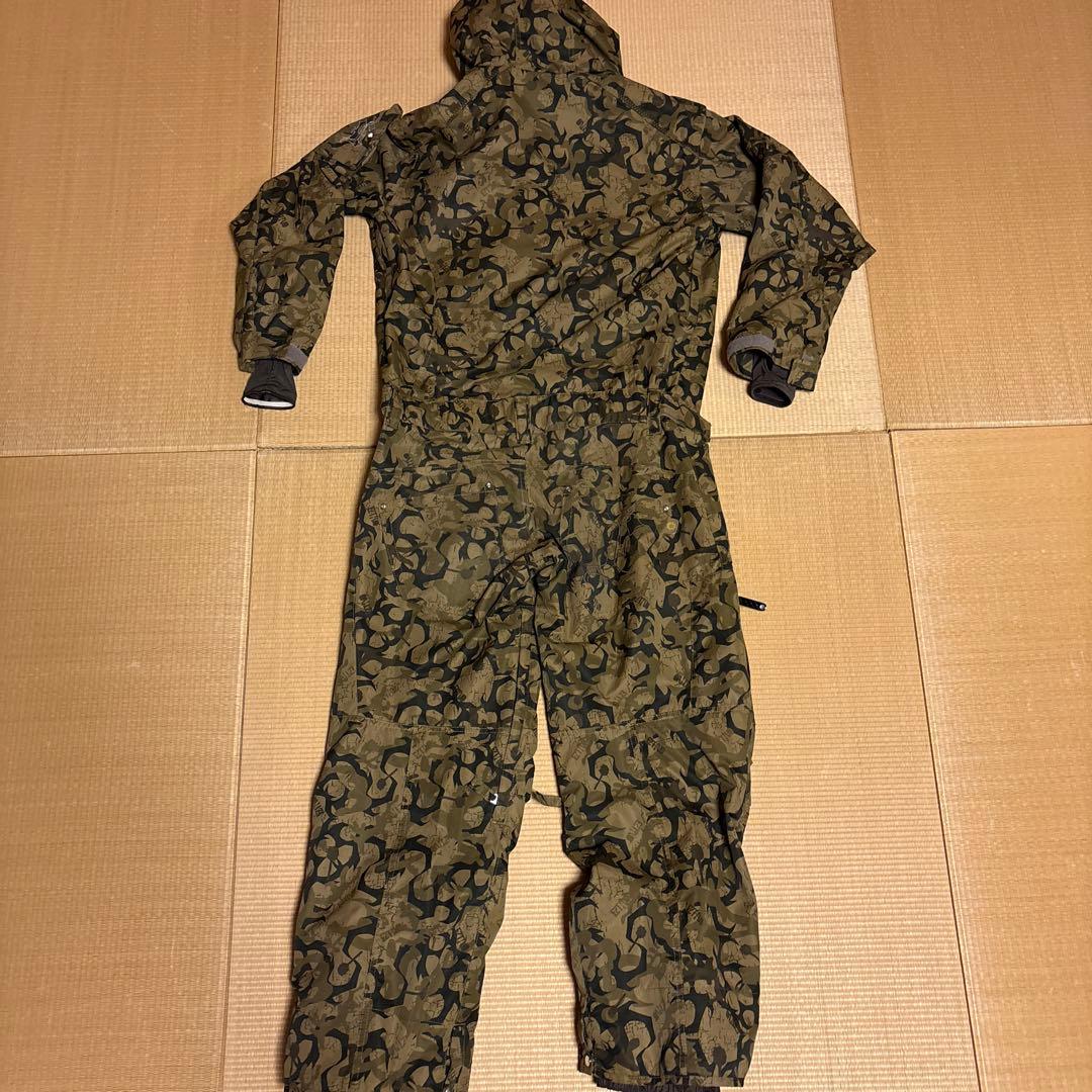 ESTIVO スノーボードウェア