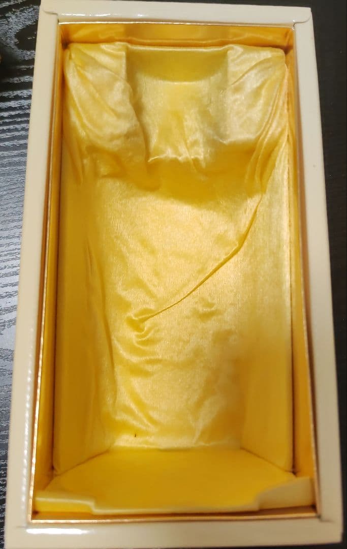 響 17年 ゴールドラベル 750ml