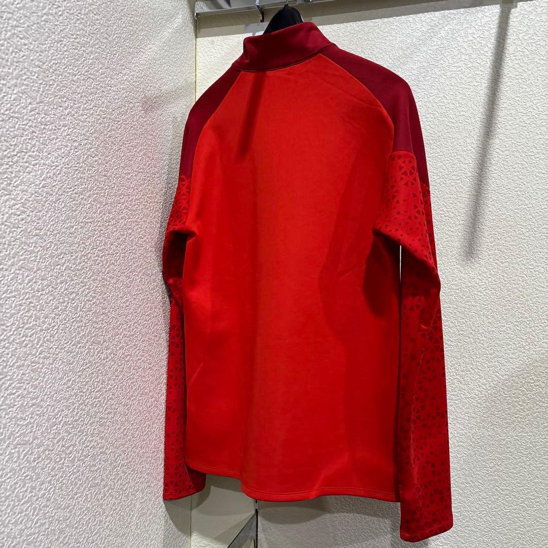 プーマサッカートレーニングトップ新品