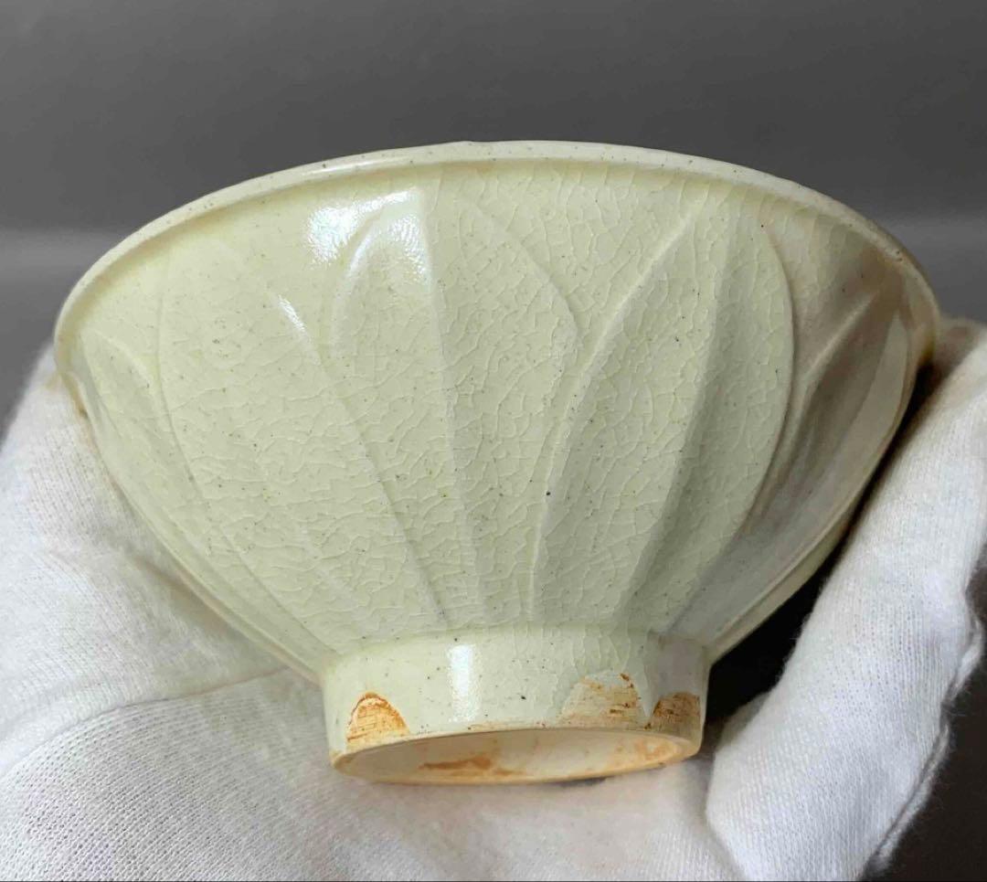 中国 無地蓮弁碗　f2250220