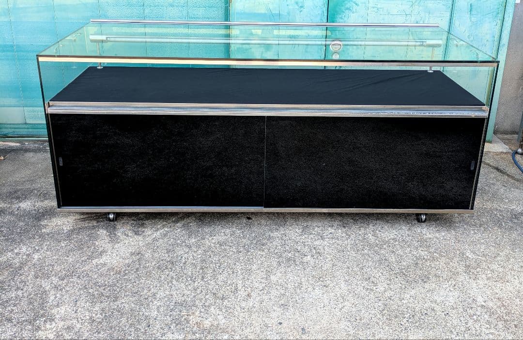 北名古屋市 直接引取限定　ガラスショーケース　店舗什器　ディスプレイ　カウンター