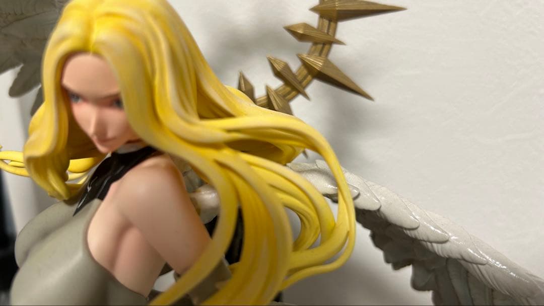 スタチュー ＲＯＳＡ クレイモア テレサ