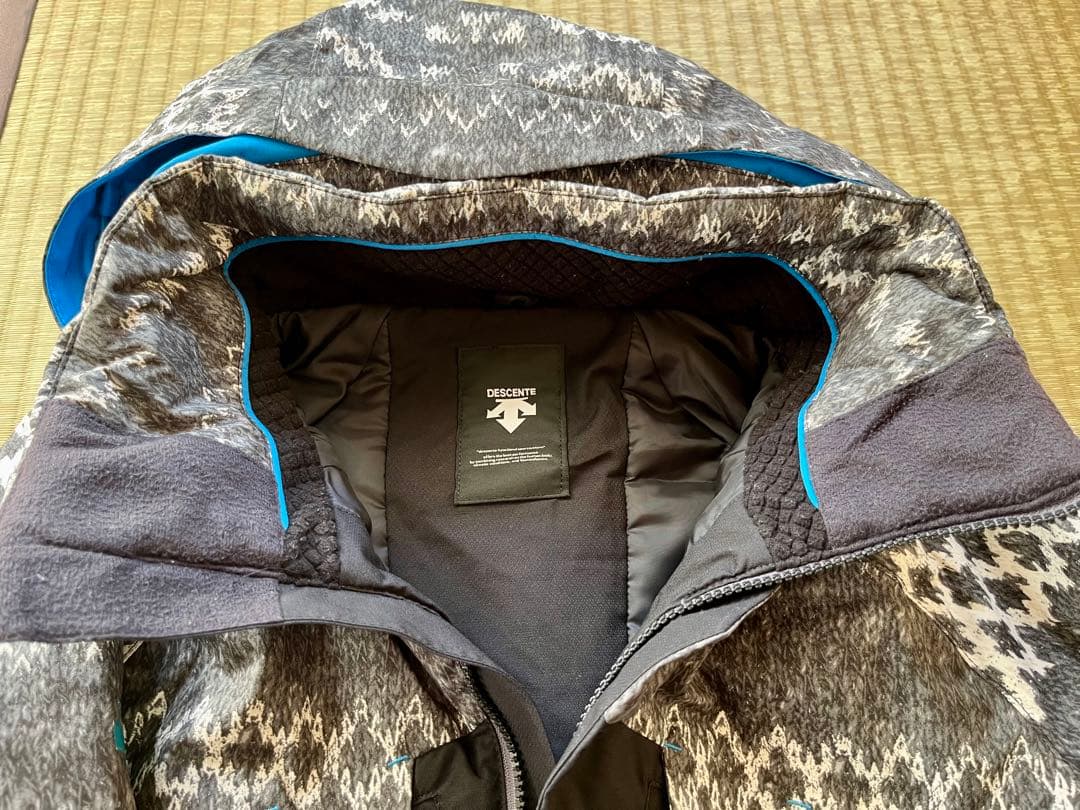 DESCENTE ☆スキー、スノーボードウェア メンズ　Sサイズ