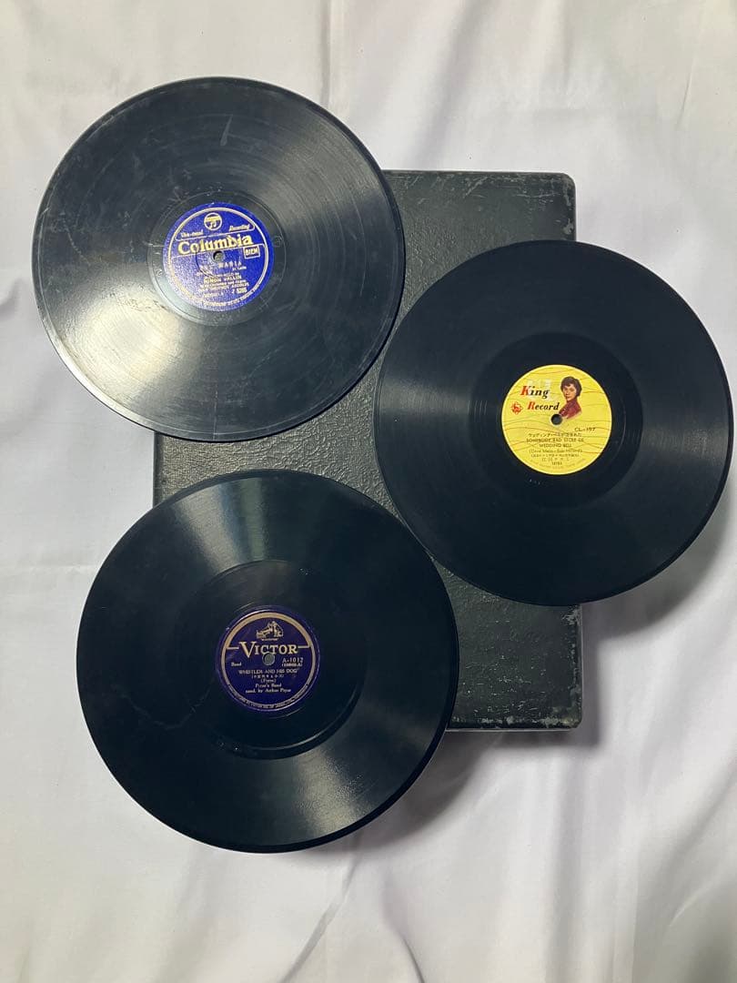 ヴィンテージ 蓄音器　稼動品　アンティークレコードオマケ付き