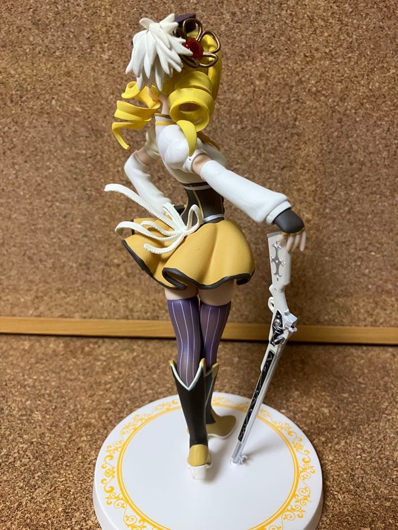 魔法少女まどか☆マギカ　巴マミ　フィギュア　3体セット