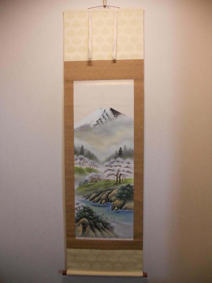 掛け軸 松泉 櫻花爛漫之図 絹本 希少 軸装 茶道具 掛軸 美品 です。