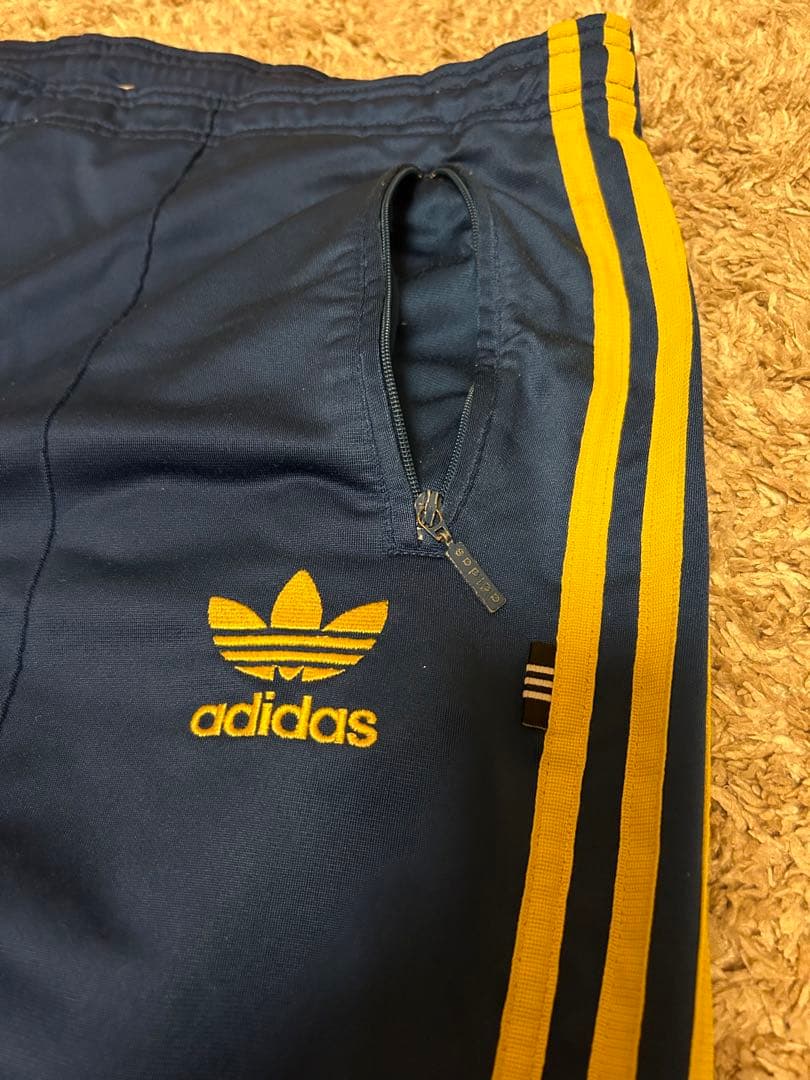 adidasトラックパンツ ジャージ