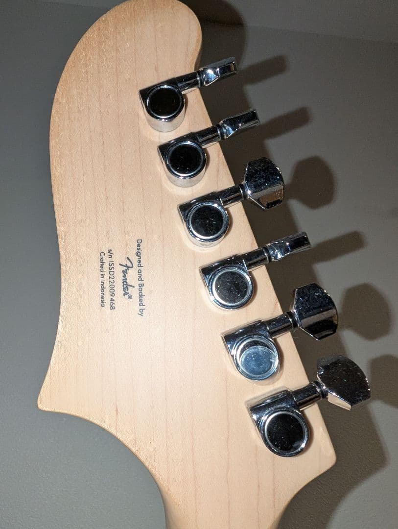 セミアコ　Squier Starcaster ブラック