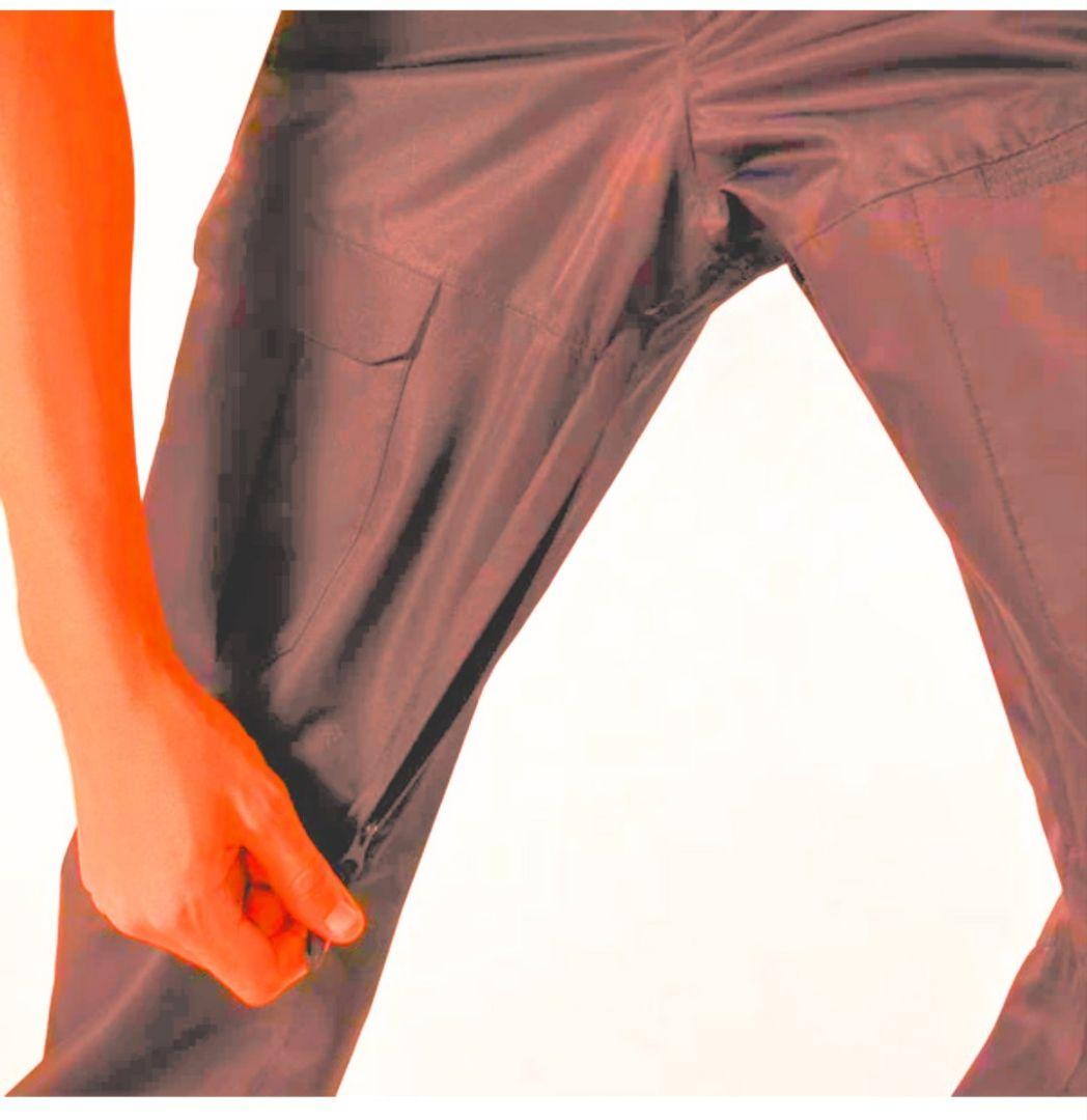 極美品オークリーOAKLEYスノーボードスキーパンツサイズM男女