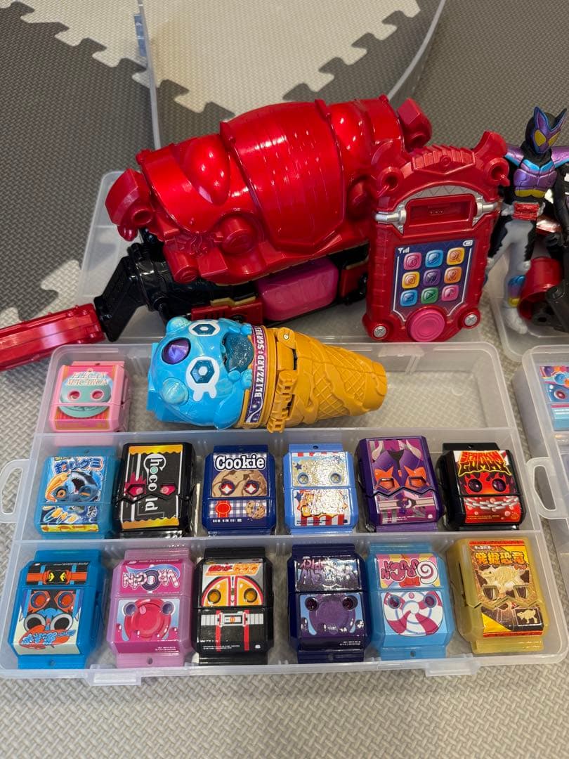 仮面ライダーガヴ変身ベルト　ガヴフォン ブリザードソルベ　ゴチゾウ30個セット