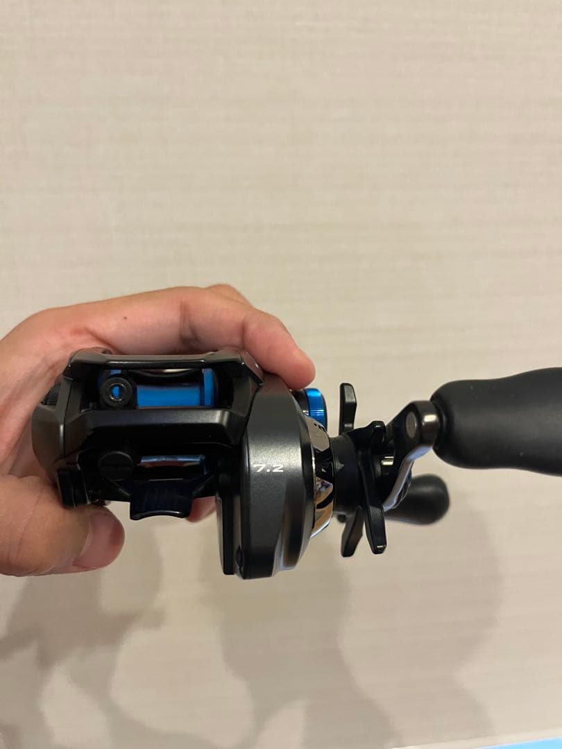 シマノ ベイトリール 24 SLX 黒/青