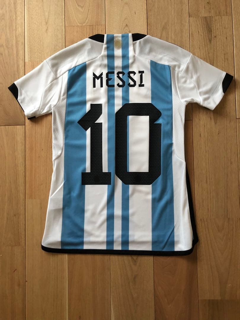 【未使用タグ付き】メッシ　2022年W杯アルゼンチン代表【レディース】