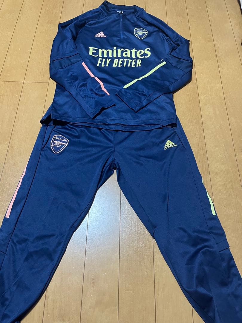 アーセナル　トレーニングウェア　上下セット