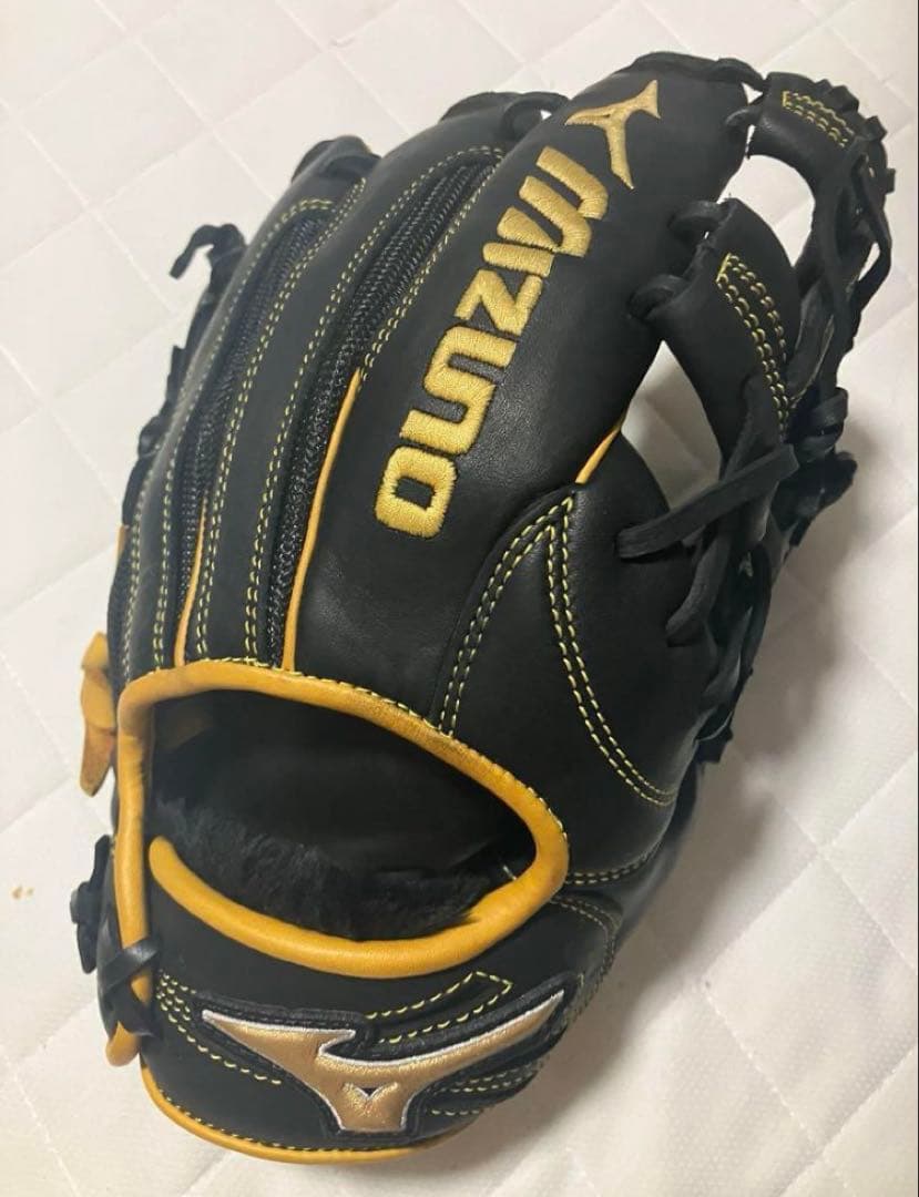Mizuno ISA I 軟式グローブ ブラック/イエロー