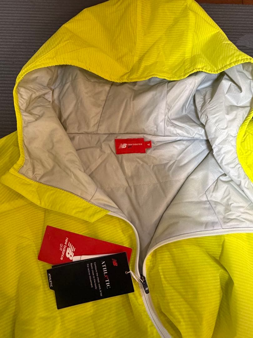NEW BALANCE　中綿アウター