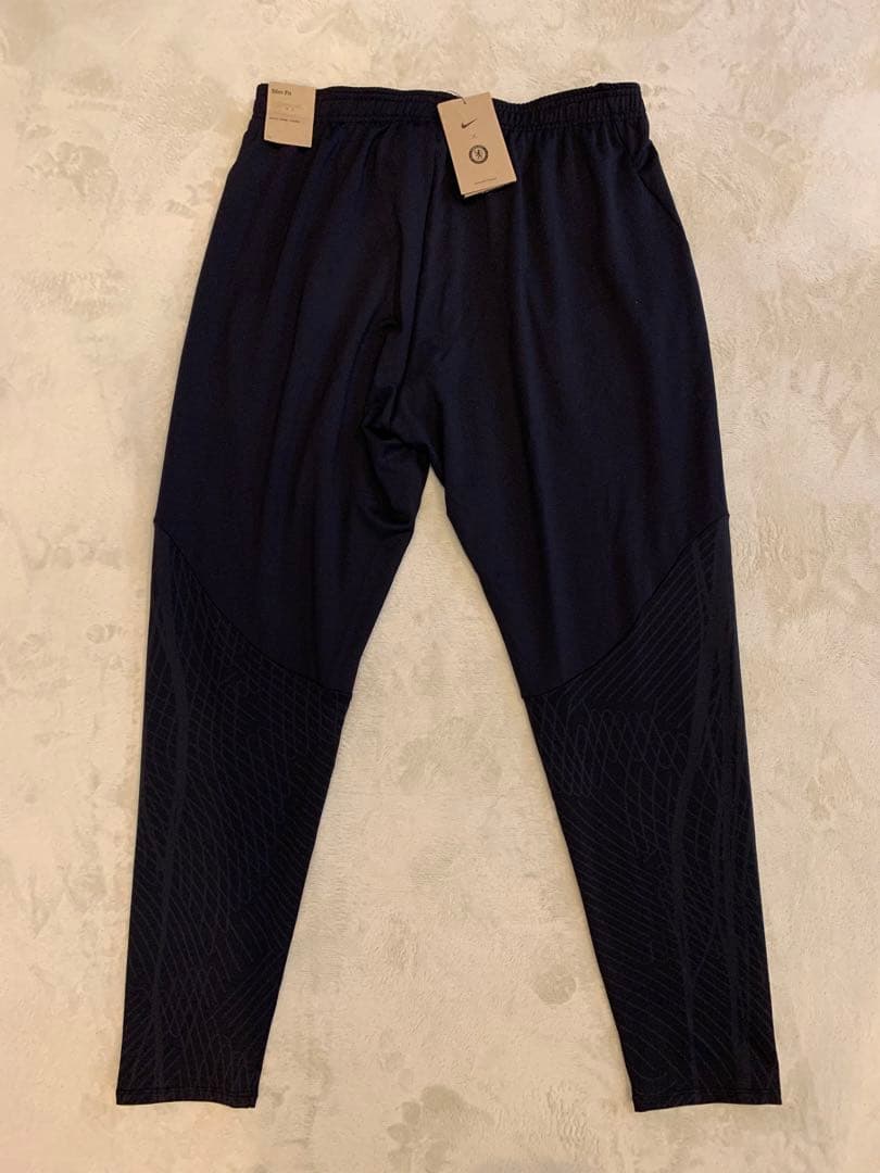 【激レア　新品未使用タグ付　完売品】チェルシー　ストライクパンツ　ニットパンツ