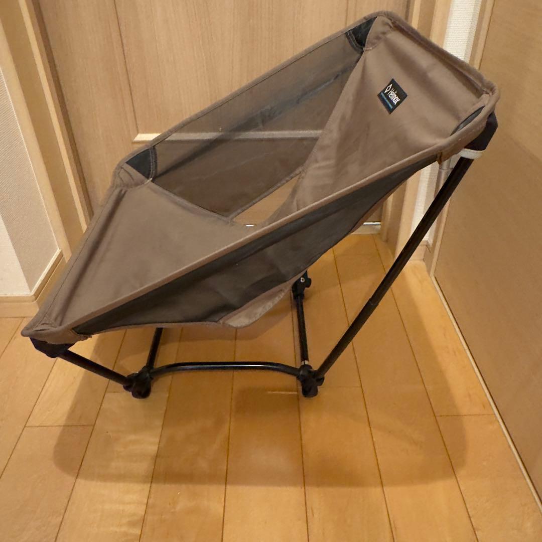 人気　Helinox グラウンドチェア　コヨーテタン　軽量チェア